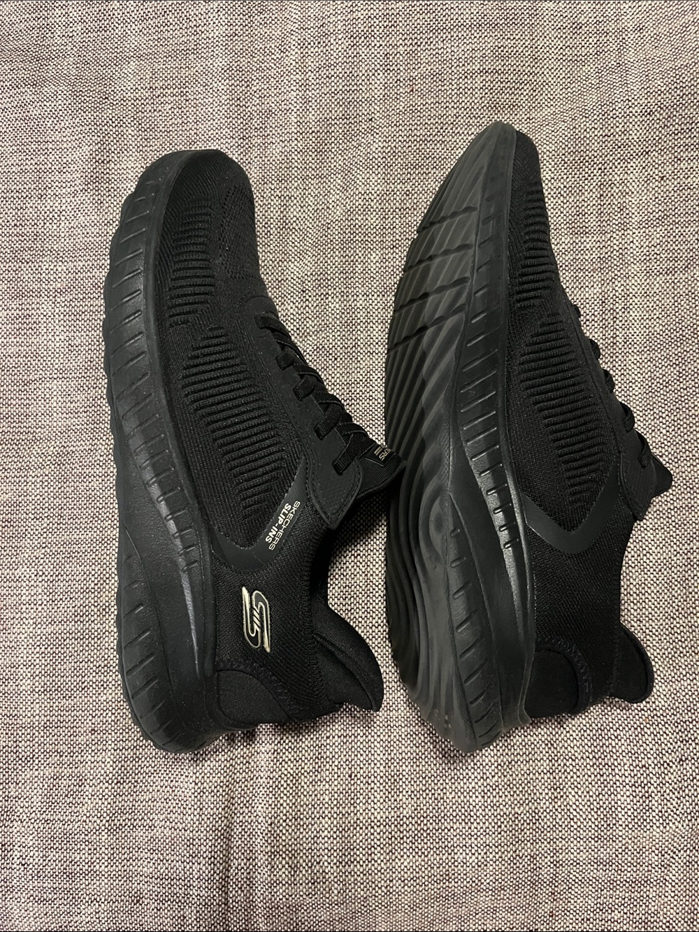 Skechers Women’s Black Slip Ins w/Memory Foam Sneakers - Picture 3 of 8